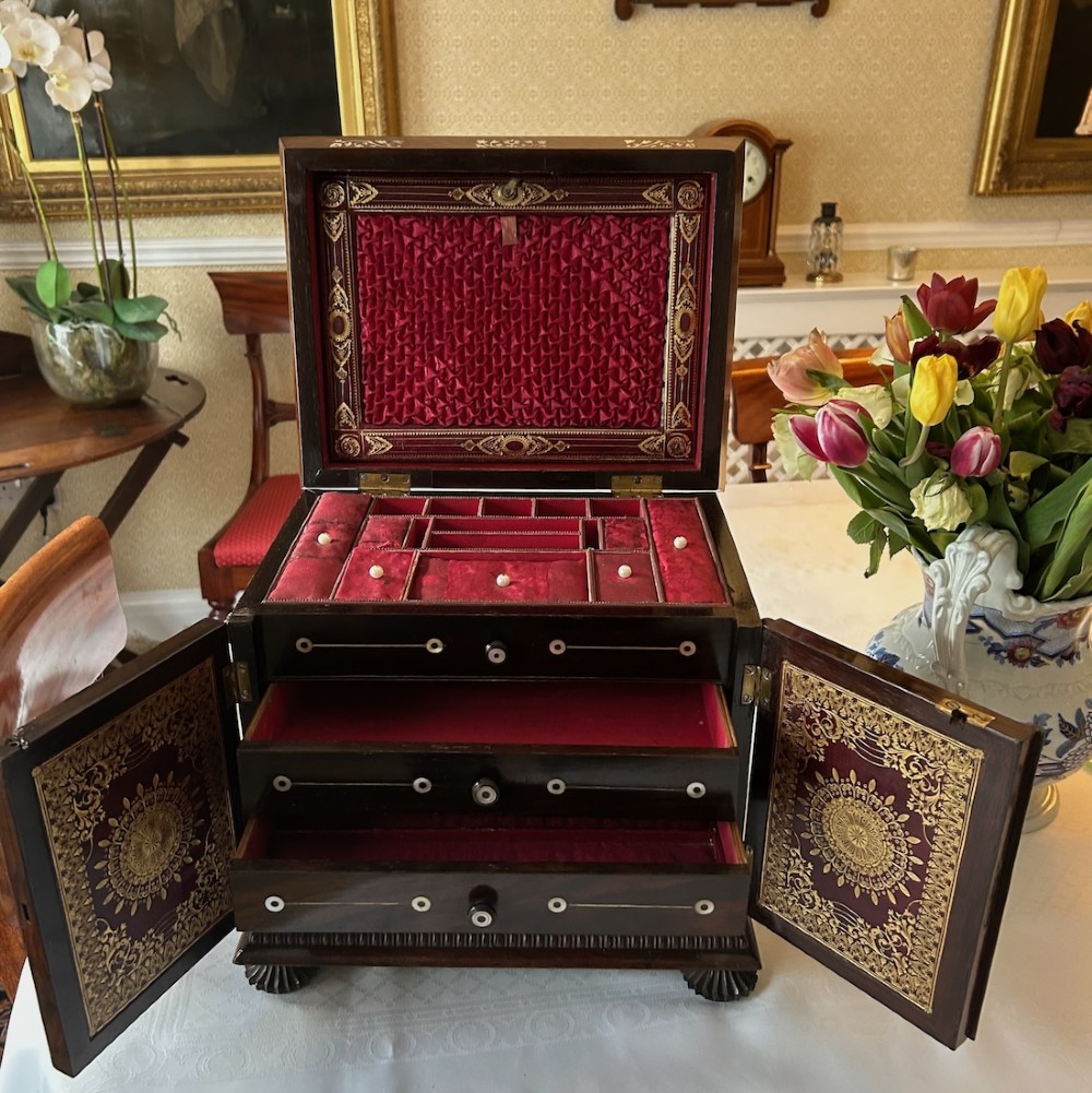 A Superb Early 19th Century Rosewood Inlaid Table Cabinet View VII