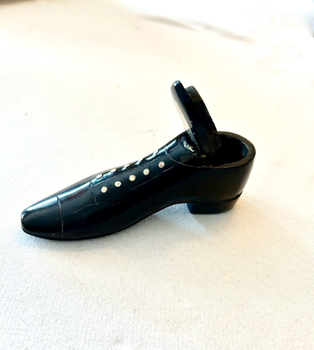 Georgian Lacquered Shoe Snuff Box c1830 View II