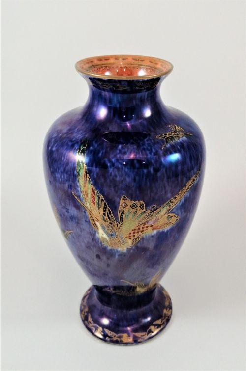 fig 3. Wedgwood, Fairyland , Hummingbirds in Flight lustre vase,Daisy Makeig-Jones, 1920s.