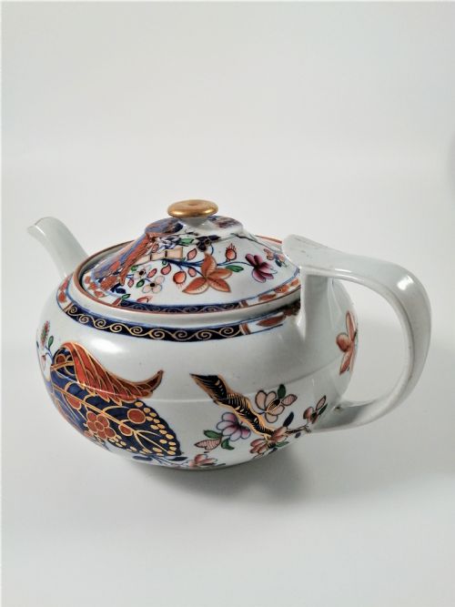fig 1. Antique Spode Tobacco Leaf pattern (