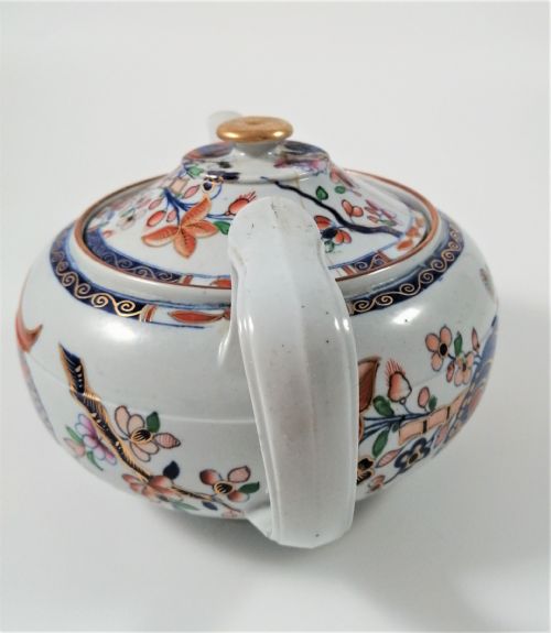 fig 2. Antique Spode Tobacco Leaf pattern (