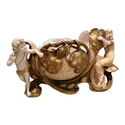 fig 2. Ernst Wahliss antique porcelain centerpiece,c.1900