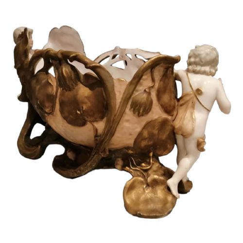 fig 3. Ernst Wahliss antique porcelain centerpiece,c.1900