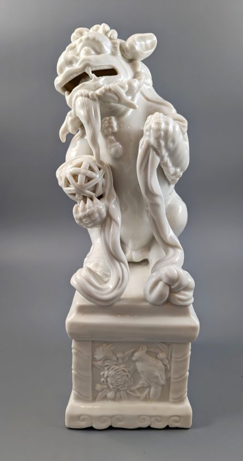 fig 1. Antique chinese porcelain Blanc De Chine Foo Dog