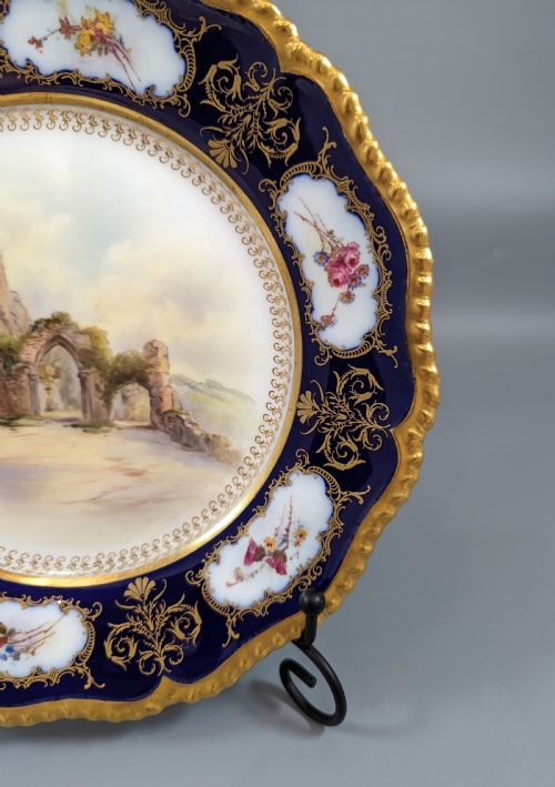 fig 4. Royal Worshester Cabinet Plate by John Stinton, c. 1912.