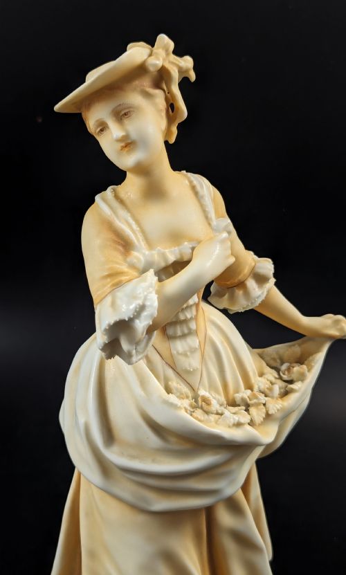 fig 1. Parian (Biscuit Porcelain) Woman Figurine by Sitzendorf, c.1887-1900.