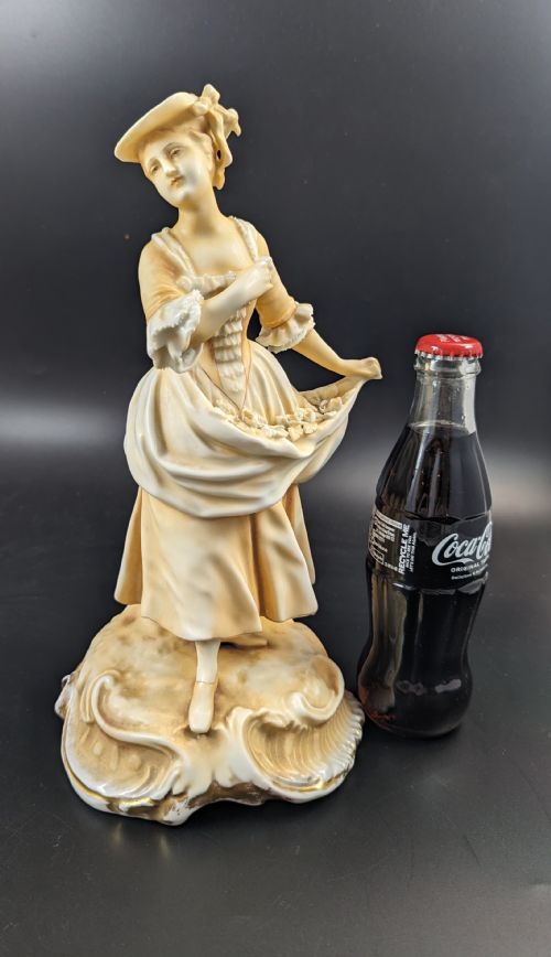 fig 2. Parian (Biscuit Porcelain) Woman Figurine by Sitzendorf, c.1887-1900.