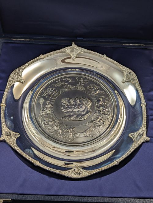 fig 1. Rare limited edition (1 of 150) sterling silver Battle of Waterloo boxed commemorative medal (Salver )