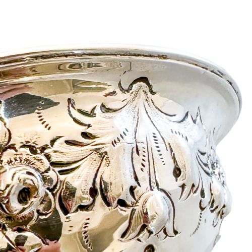 fig 1. Antique George III sterling silver embossed sweetmeat / sugar bowl, Robert Hennell I and David Hennell II, 1799