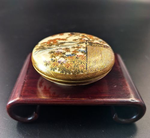 fig 1. Satsuma Bowl with Lid, Japan, c. 1920