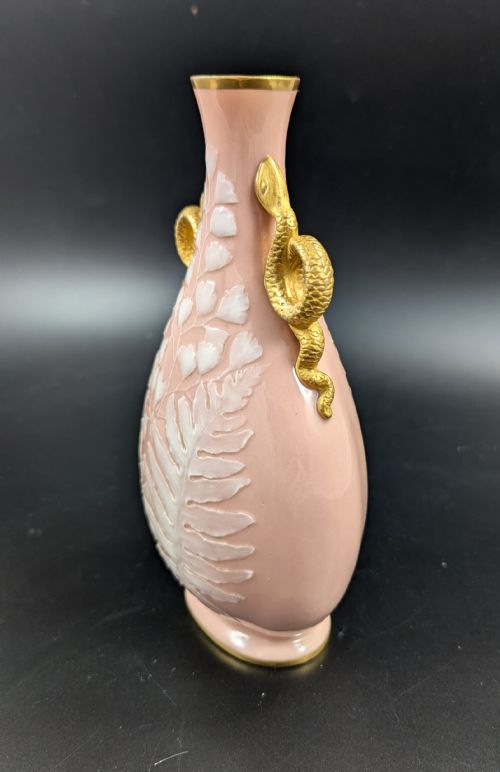 A GRAINGER'S WORCESTER PTESURPTE VASE KATE LOCKE CIRCA 1891 - ADDITIONAL PHOTO 1