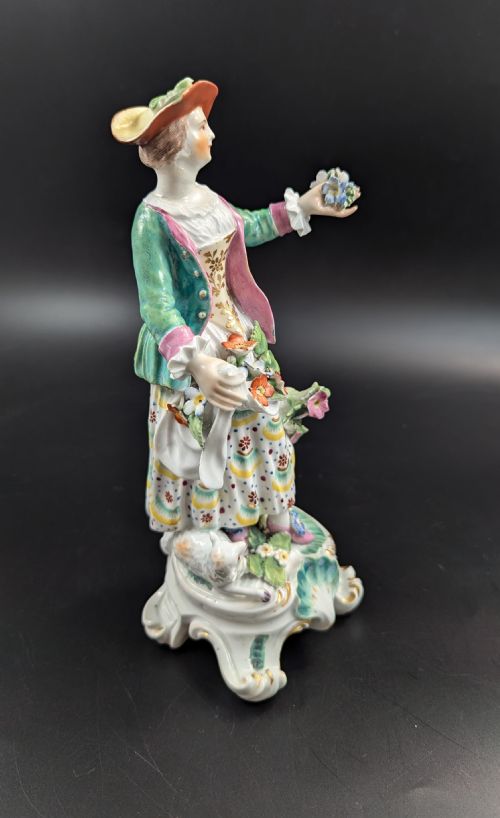 fig 4. Early Derby, Patch Period, Shepherdess, William Duesbury, c. 1765