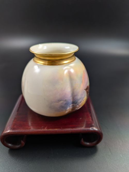 A PAIR OF ROYAL WORCESTER VASES PAINTED WITH HIGHLAND CATTLE BY HARRY STINTON - ADDITIONAL PHOTO 6