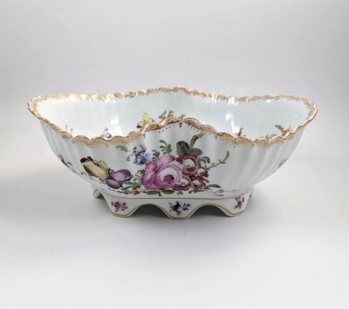 fig 4. Helena Wolfsohn, Dresden, Large Hand-Painted Footed Bowl, c. 1870