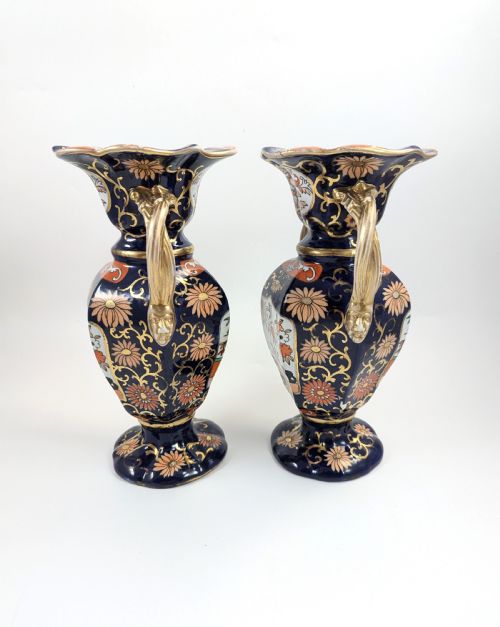 MASON'S IRONSTONE VASES IN RARE SHAPE CIRCA 1830 - ADDITIONAL PHOTO 1