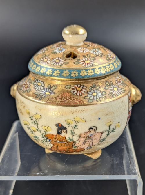 fig 3. Antique Hand Painted Satsuma Koro, Kintozan Style , c. Meiji Period