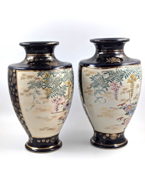 ANTIQUE HANDPAINTED PAIR OF SATSUMA VASES JAPAN MEIJI PERIOD - ADDITIONAL PHOTO 2