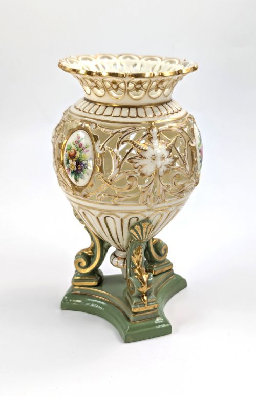 fig 5. Antique Porcelain Vase on a Stem by G. Grainger, Worcester, c. 1850