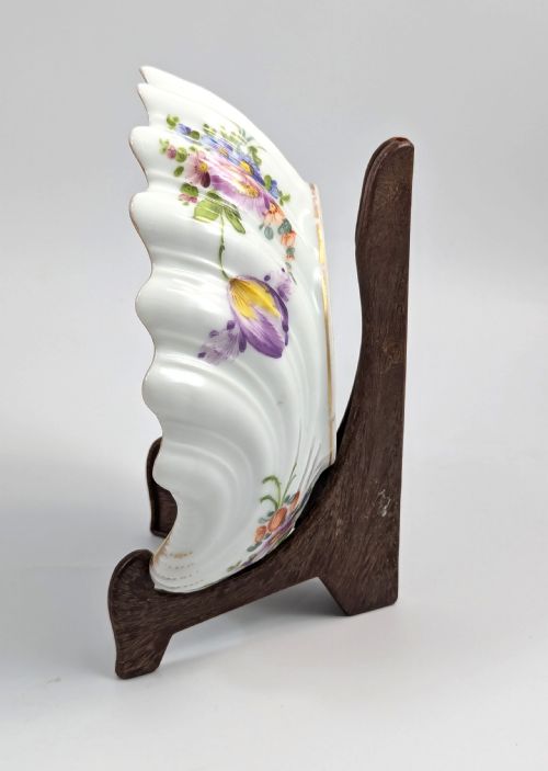 fig 3. Helena Wolfsohn Porcelain Bowls/Plates, Dresden, c. 1886.