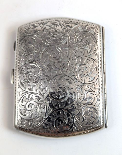 SILVER CIGARETTE CASE WITH ORNAMENTAL DESIGN BIRMINGHAM 1916 - ADDITIONAL PHOTO 1