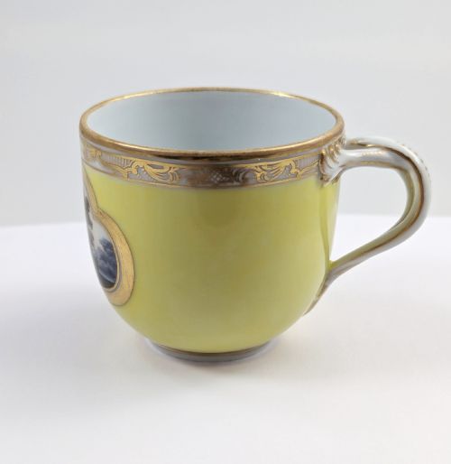 RARE MEISSEN DEMITASSE CUP AND SAUCER C1815 - ADDITIONAL PHOTO 3