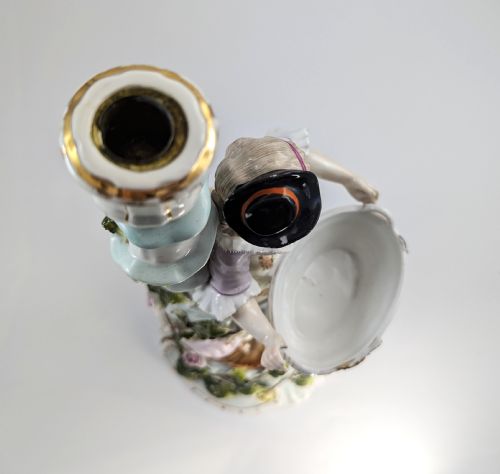 RARE PAIR OF SITZENDORF ROCOCO PORCELAIN FIGURAL CANDLESTICKS GARDENERS WITH BASKETS ON FLORAL BASES - ADDITIONAL PHOTO 9
