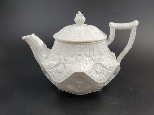RARE ANTIQUE WEDGWOOD WHITE STONEWARE TEAPOT C1820 - ADDITIONAL PHOTO 2