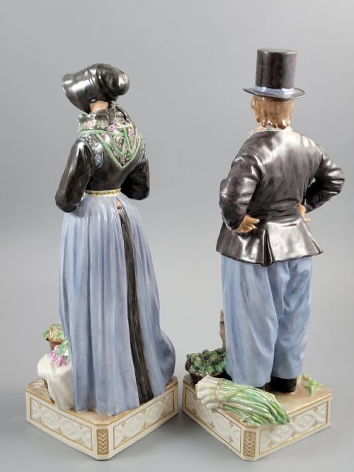 PAIR OF ROYAL COPENHAGEN PORCELAIN FIGURES AMAGER MANS AND WOMANS MARKET COSTUMES 12102 12103 - ADDITIONAL PHOTO 3