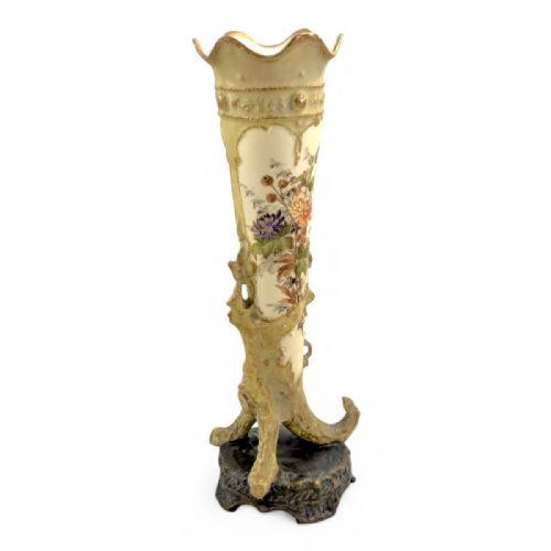 ANTIQUE ERNST WAHLISS PORCELAIN CORNUCOPIA VASE C 1897 - ADDITIONAL PHOTO 4
