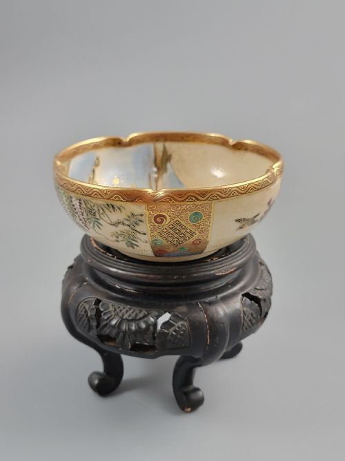 fig 2. Meiji Kinkozan Satsuma Bowl, Roosters, Mt. Fuji, Gilt, Signed, Stand, c1900
