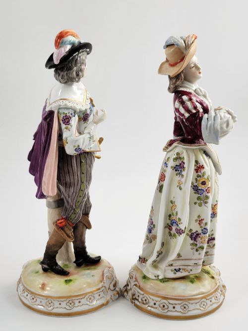 LUDWIGSBURG PORCELAIN PAIR OF FIGURES MUSKETEER AND LADY C 17581793 - ADDITIONAL PHOTO 3