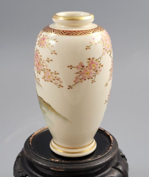 fig 2. Satsuma Small Vase, Fuji Scene, Heian Mark, Kyoto, Japan, c.1890