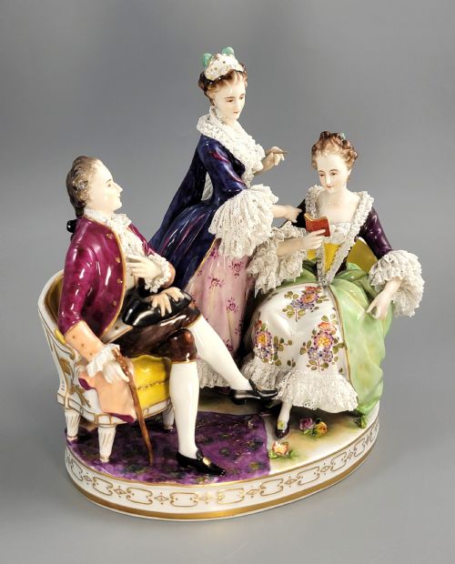 VOLKSTEDT PORCELAIN GROUP LE TOILETTE C 1915 GERMAN SALON PORCELAIN - ADDITIONAL PHOTO 6