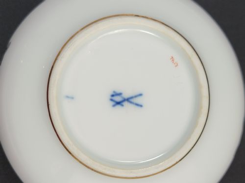MEISSEN PORCELAIN BOX WITH BLACK DRAGON MOTIF EARLY 20TH CENTURY - ADDITIONAL PHOTO 7