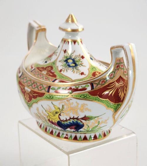 fig 1. Chamberlain Worcester Regency Sugar Bowl, 