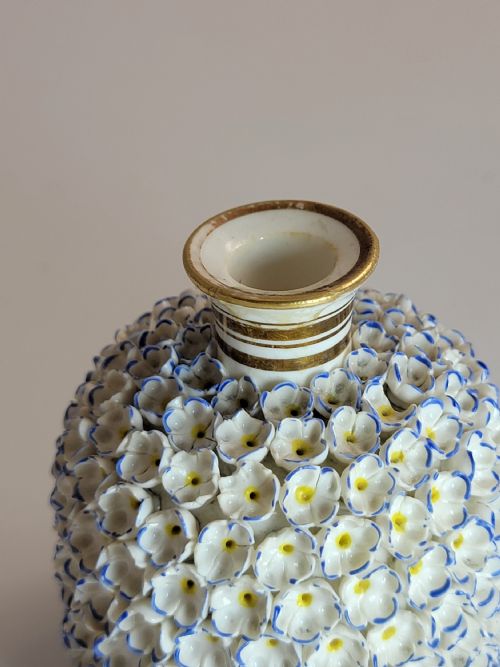ROYAL WORCESTER PORCELAIN PERFUME BOTTLE WITH FORGETMENOT ENCRUSTATION C 1870 - ADDITIONAL PHOTO 6