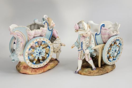 KISTER SCHEIBEALSBACH THURINGIA PAIR OF PORCELAIN FIGURAL FLOWER CARTS C1887 - ADDITIONAL PHOTO 4