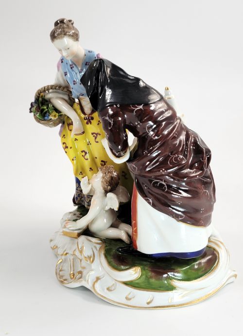OLDEST VOLKSTEDT RUDOLSTADT PORCELAIN GROUP FORTUNE TELLER WITH CUPID 1915 - ADDITIONAL PHOTO 3