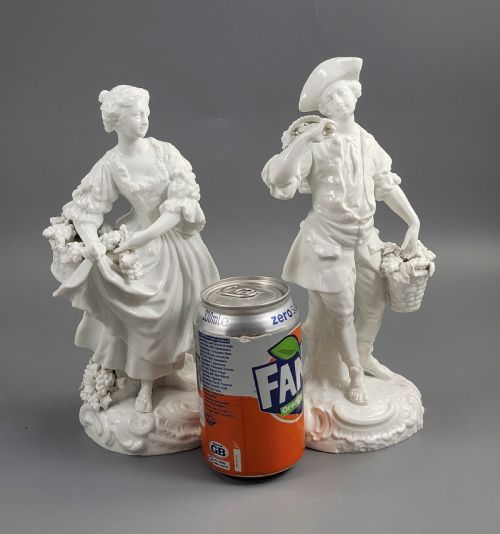 KPMSCHOOL GERMAN PAIR OF BLANCDECHINE FIGURES GRAPE HARVESTERS C1880 - ADDITIONAL PHOTO 7