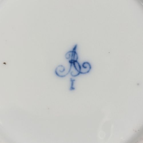 fig 5. Helena Wolfsohn Dresden Chocolate Cup Trembleuse Augustus Rex c. 1870