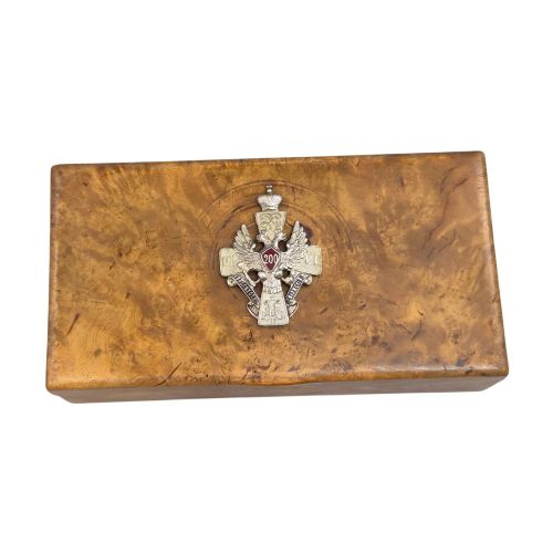 1914 RUSSIAN KARELIAN BIRCH OFFICERS BOX WITH SILVER ENAMEL REGIMENTAL BADGE - ADDITIONAL PHOTO 1