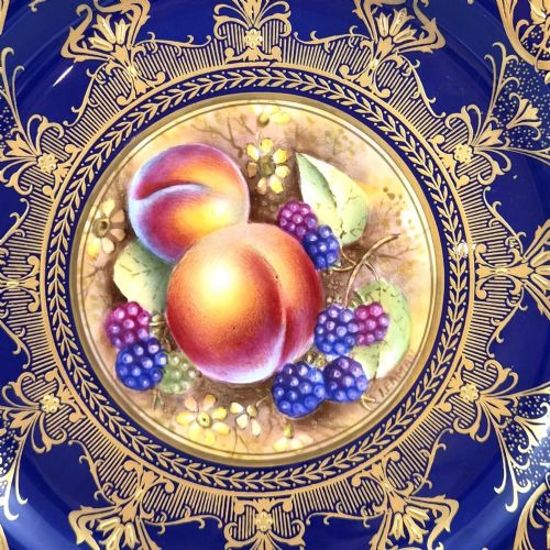 ROYAL WORCESTER PAINTED FRUIT CABINET PLATE BY BRIAN LEAMAN C1970S - ADDITIONAL PHOTO 1