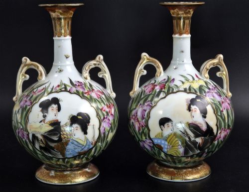 Exceptional Pair of Museum Quality Yokohama Porcelain Vases by Takasaka Toemon, Meiji Period
