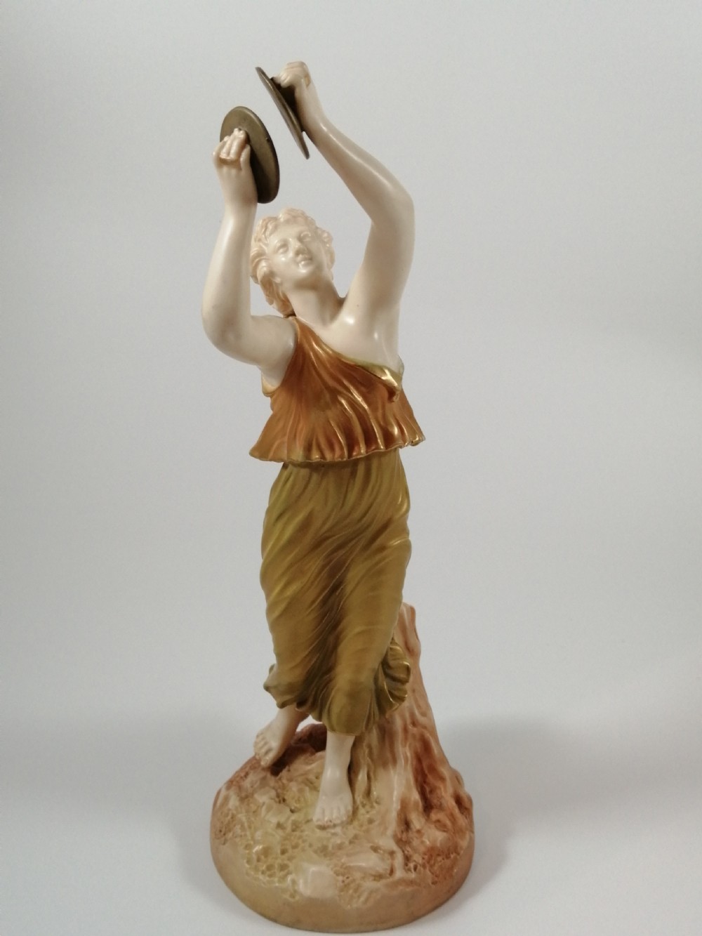 Antique Royal Worcester Hadley figurine « Woman with cymbals » ,Shot Enamel ,?.1890