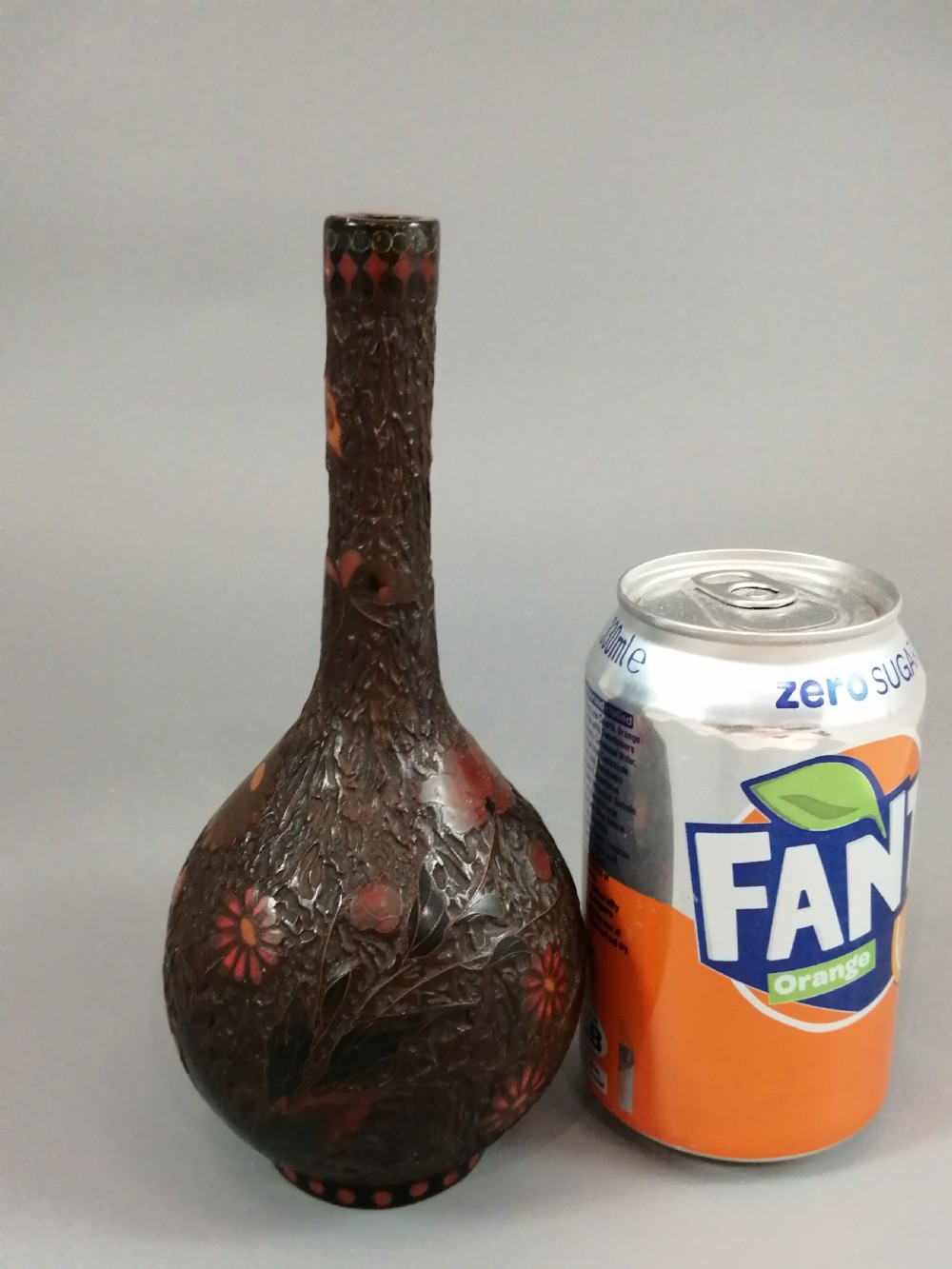 “Tree-Bark” Japanese Jiki-shippo cloisonne  on porcelain bulbous vase
19th century
 View XI
