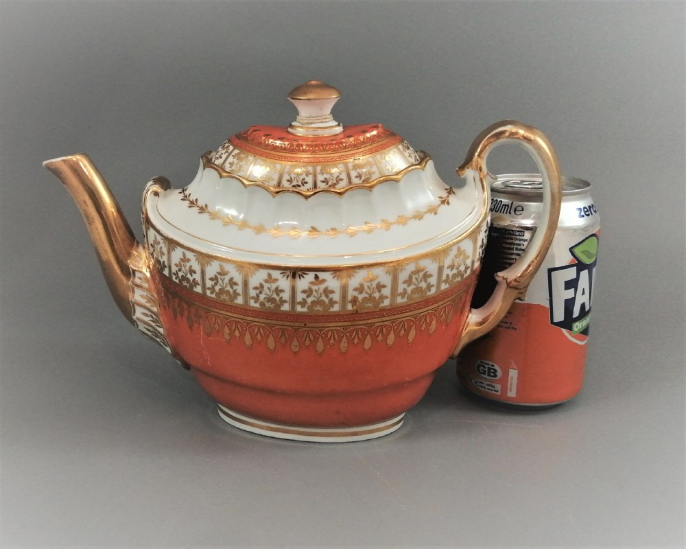 Flight & Barr Worcester teapot, circa 1805. View VI