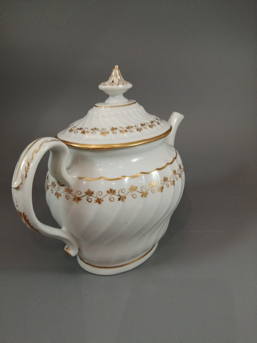 A Flight & Barr (Worcester) teapot and stand , c 1793-1804 View IV