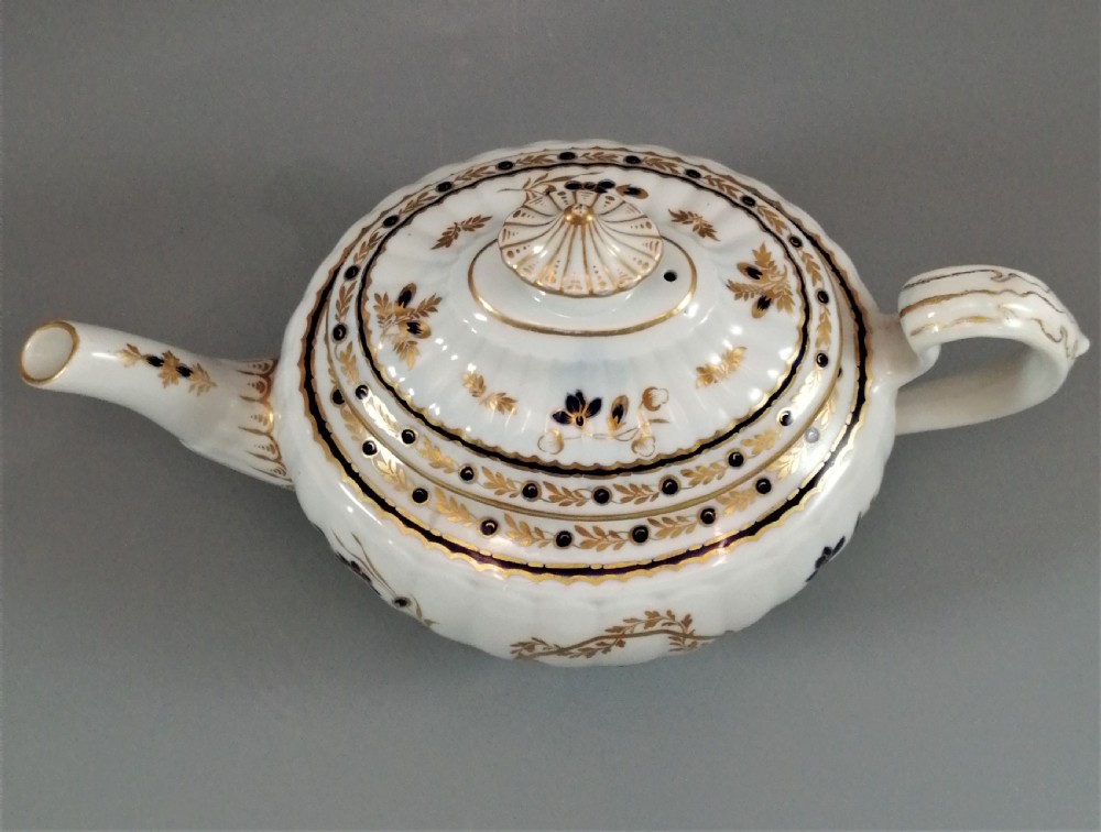 A Flight & Barr (Worcester) teapot and stand , c 1792-1800 View VII