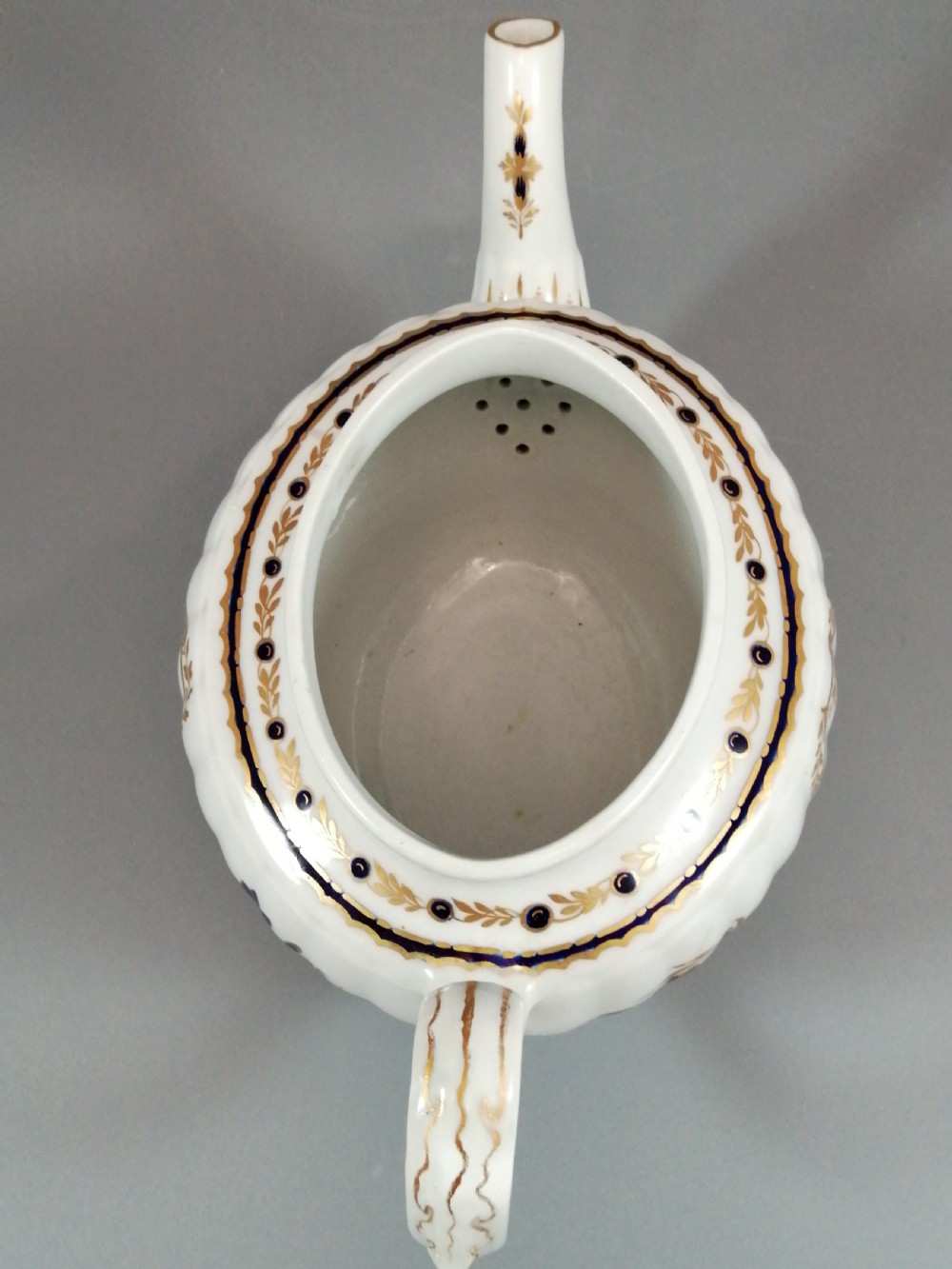 A Flight & Barr (Worcester) teapot and stand , c 1792-1800 View X