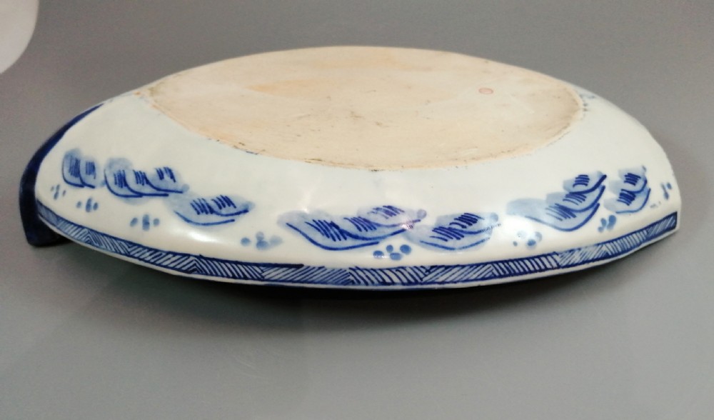 Japanese Imari Dish in the form of a Treasure Boat ‘Takarabune’, Meiji Period, circa 1900 View XI